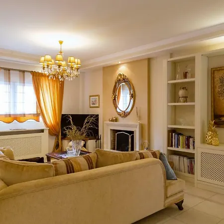 Maison Holiday home *